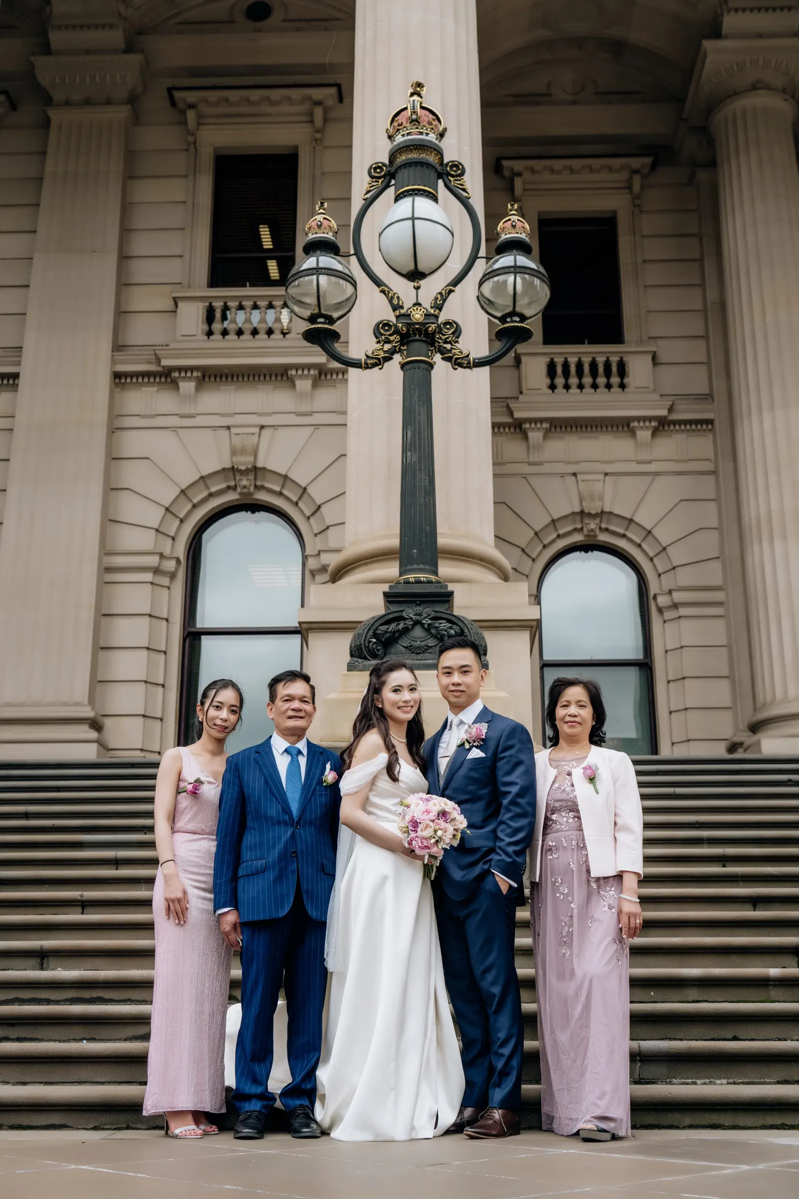 Romantic moment at Parliament House, Melbourne
